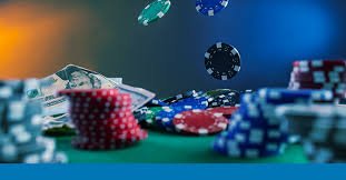 Người chơi tra cứu kết quả thắng cược bóng đá za88 trên điện thoại di động